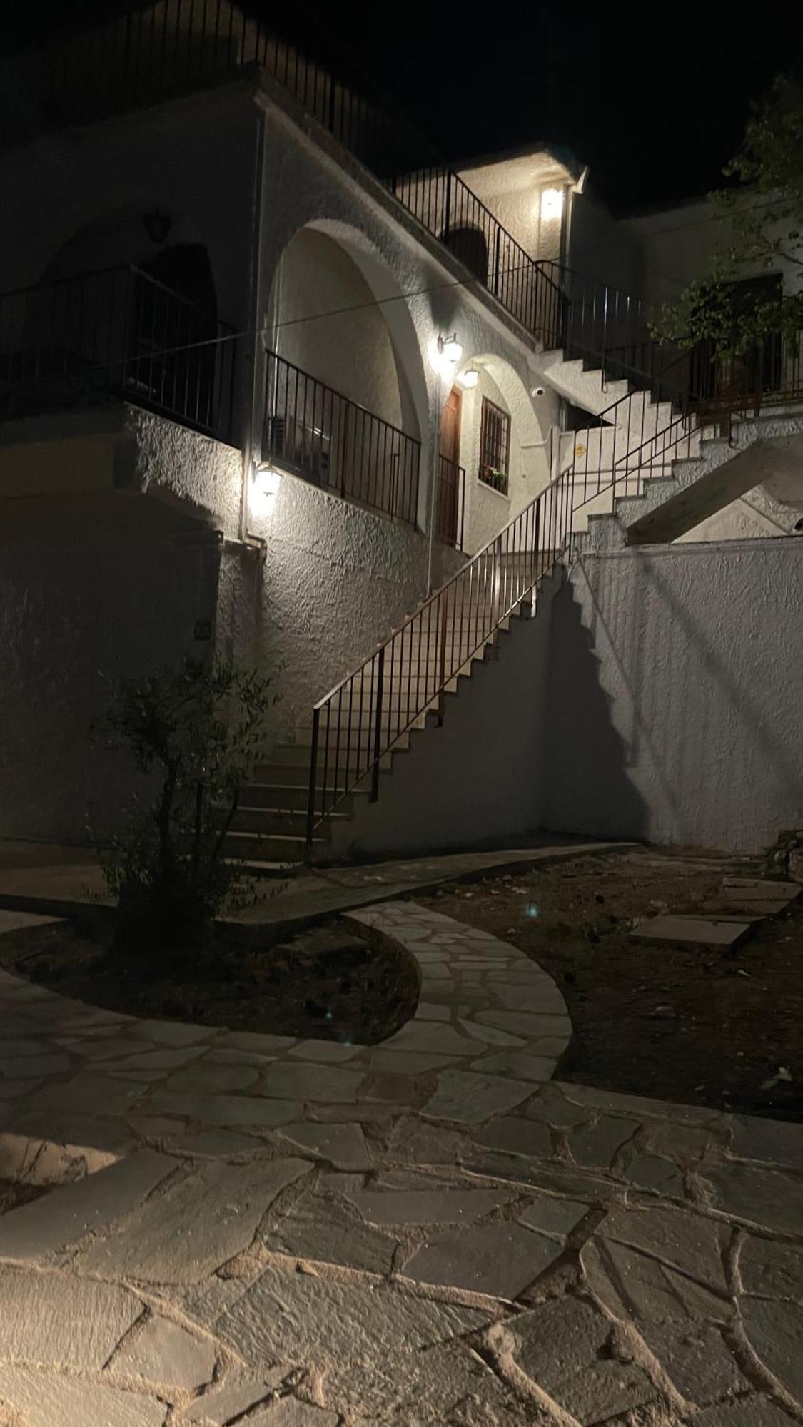 Zenso Studios Tolón Exteriér fotografie